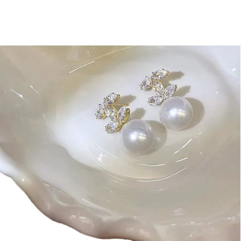 Double C Pearl Earrings Women's Luxury Unique Drop Earrings