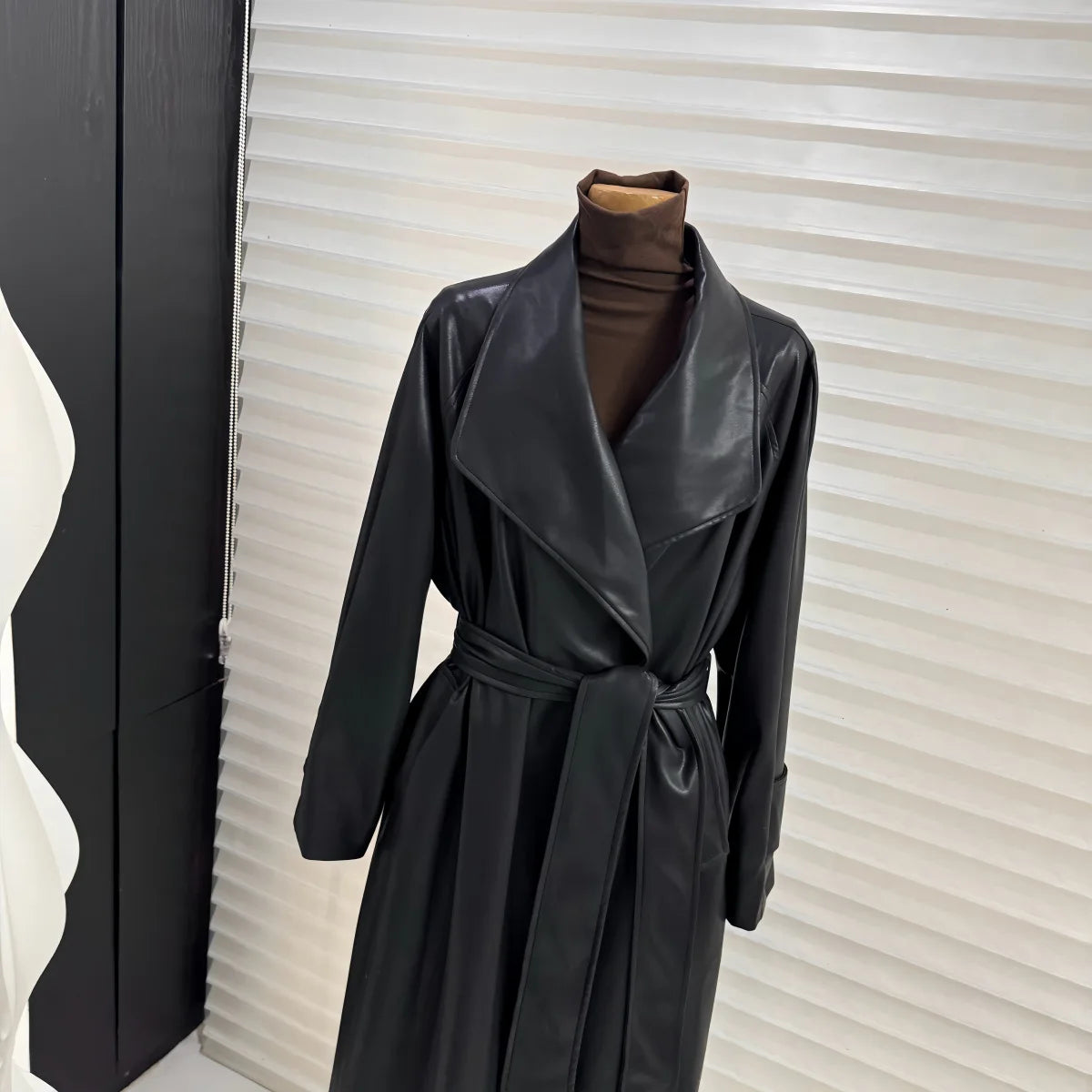 French temperament large lapel collar medium and long leather jacket