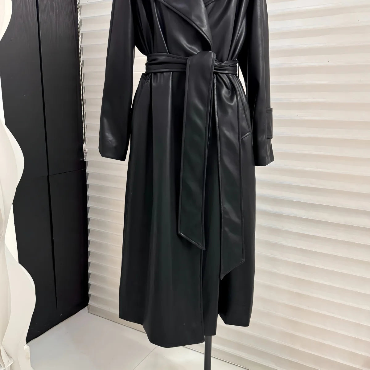 French temperament large lapel collar medium and long leather jacket