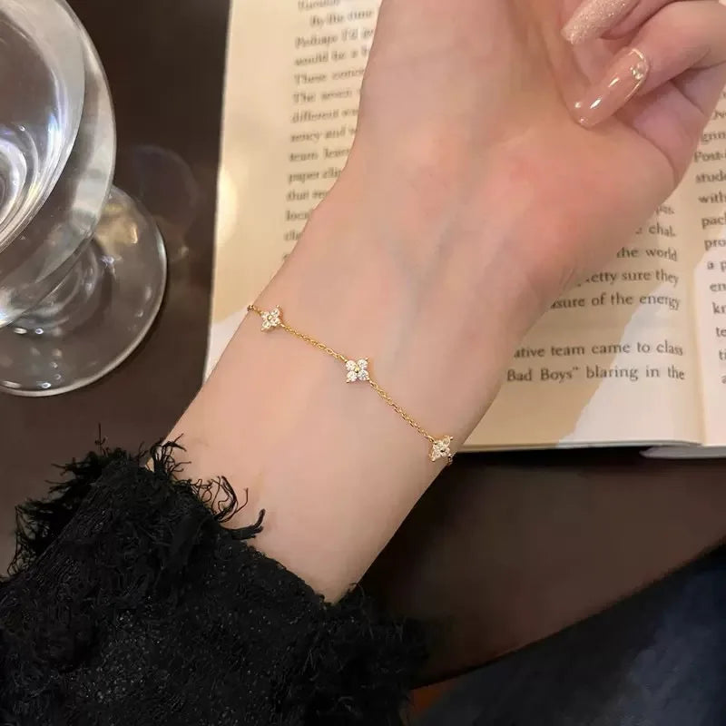 925 Silver Plated Cz Four-leaf Flower Bracelet