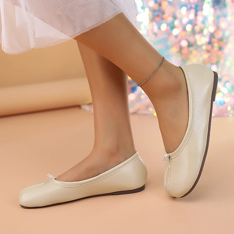 2025 Women's Leather Toe Separator Loafers Flat