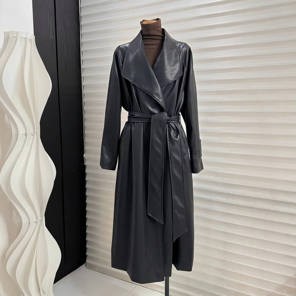 French temperament large lapel collar medium and long leather jacket