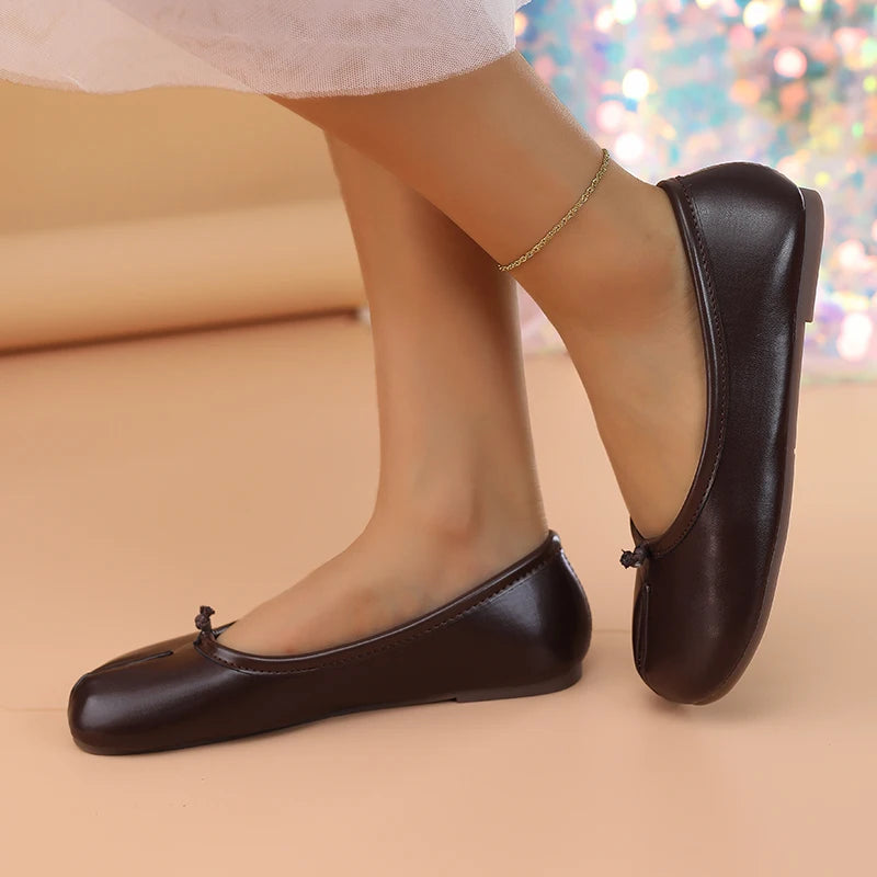 2025 Women's Leather Toe Separator Loafers Flat