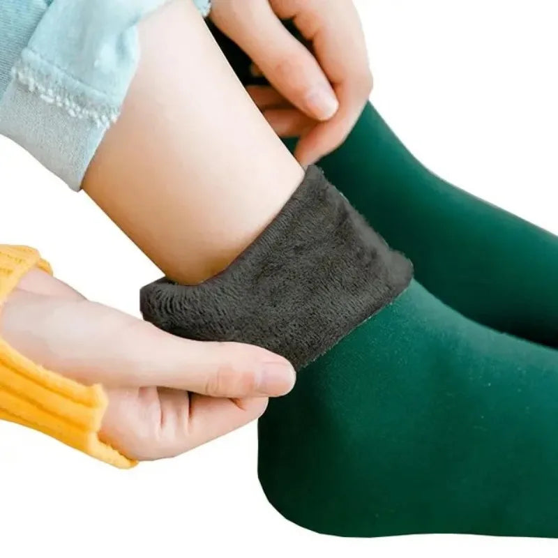 Short Cashmere Socks