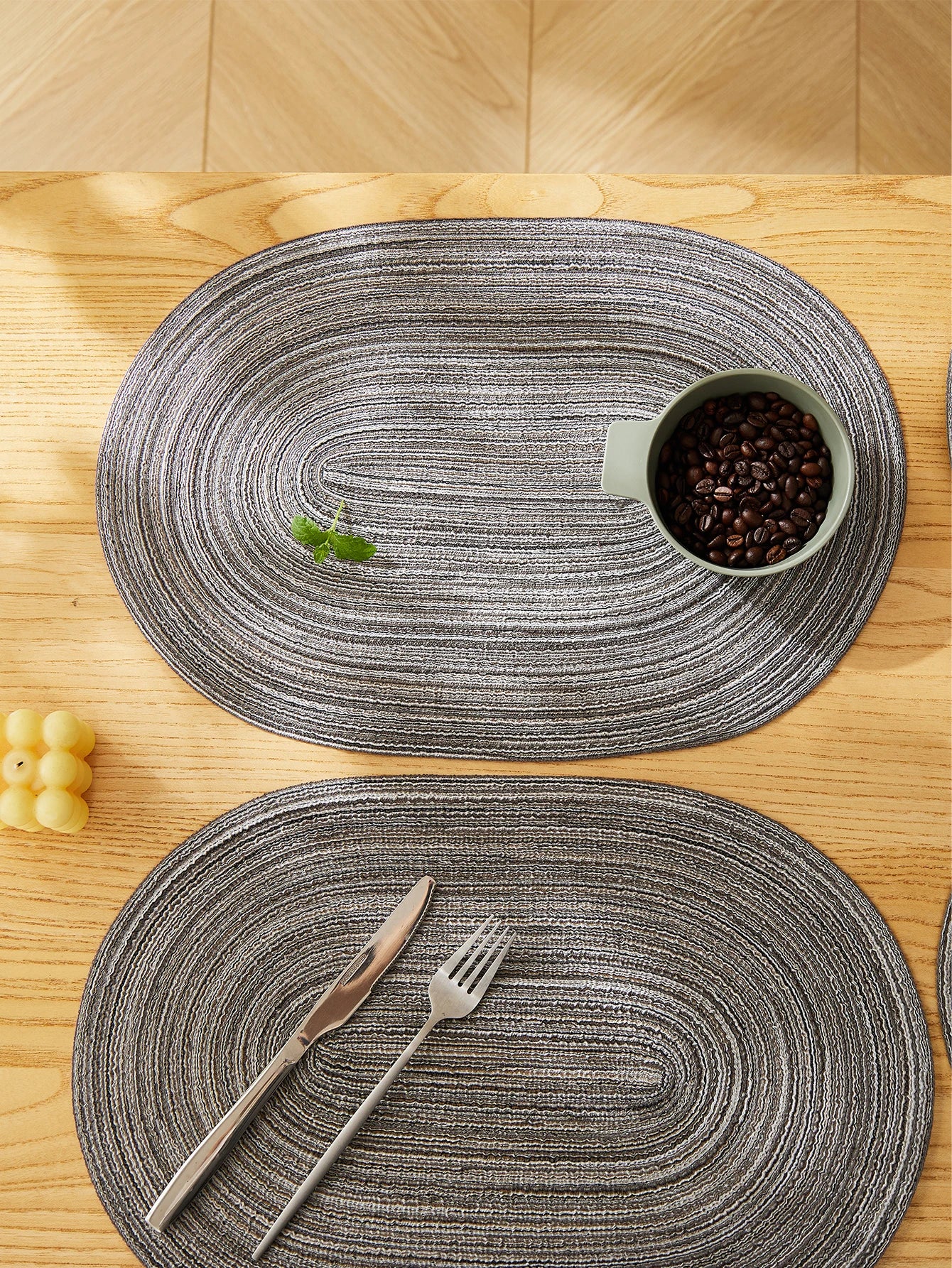 Placemats Set of 4,Heat resistant pad,Place Mat Washable Table Mats