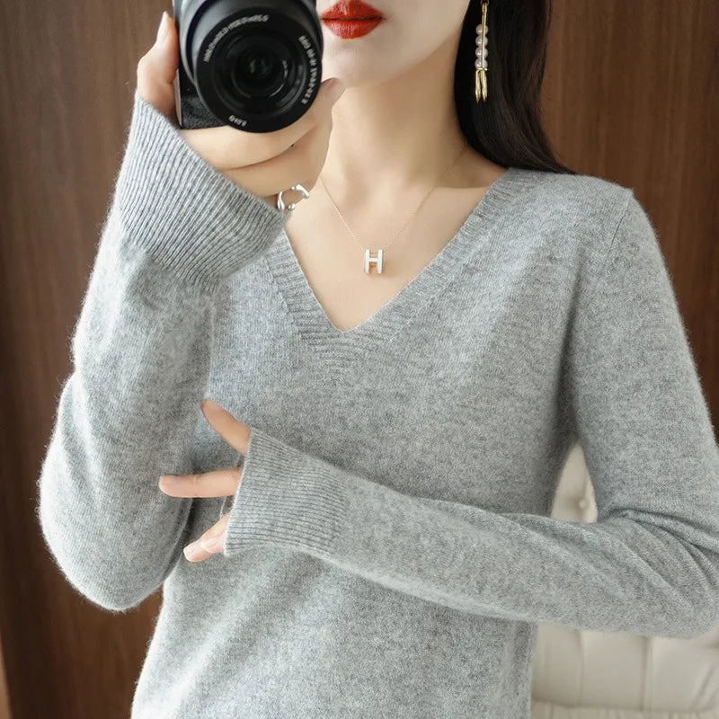 New Cashmere Women's V-neck Pullover