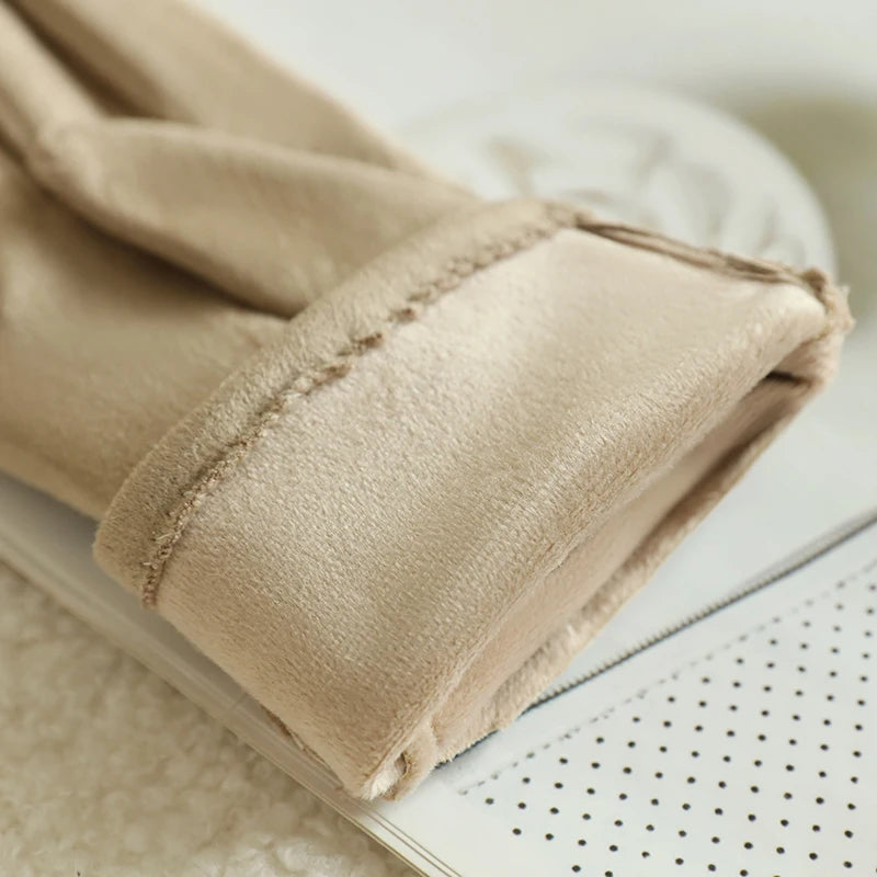 1 Pair of Gloves for Women in Winter Fleece-Lined