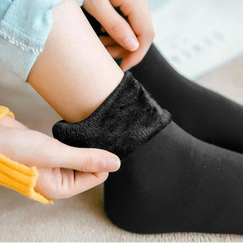 Short Cashmere Socks