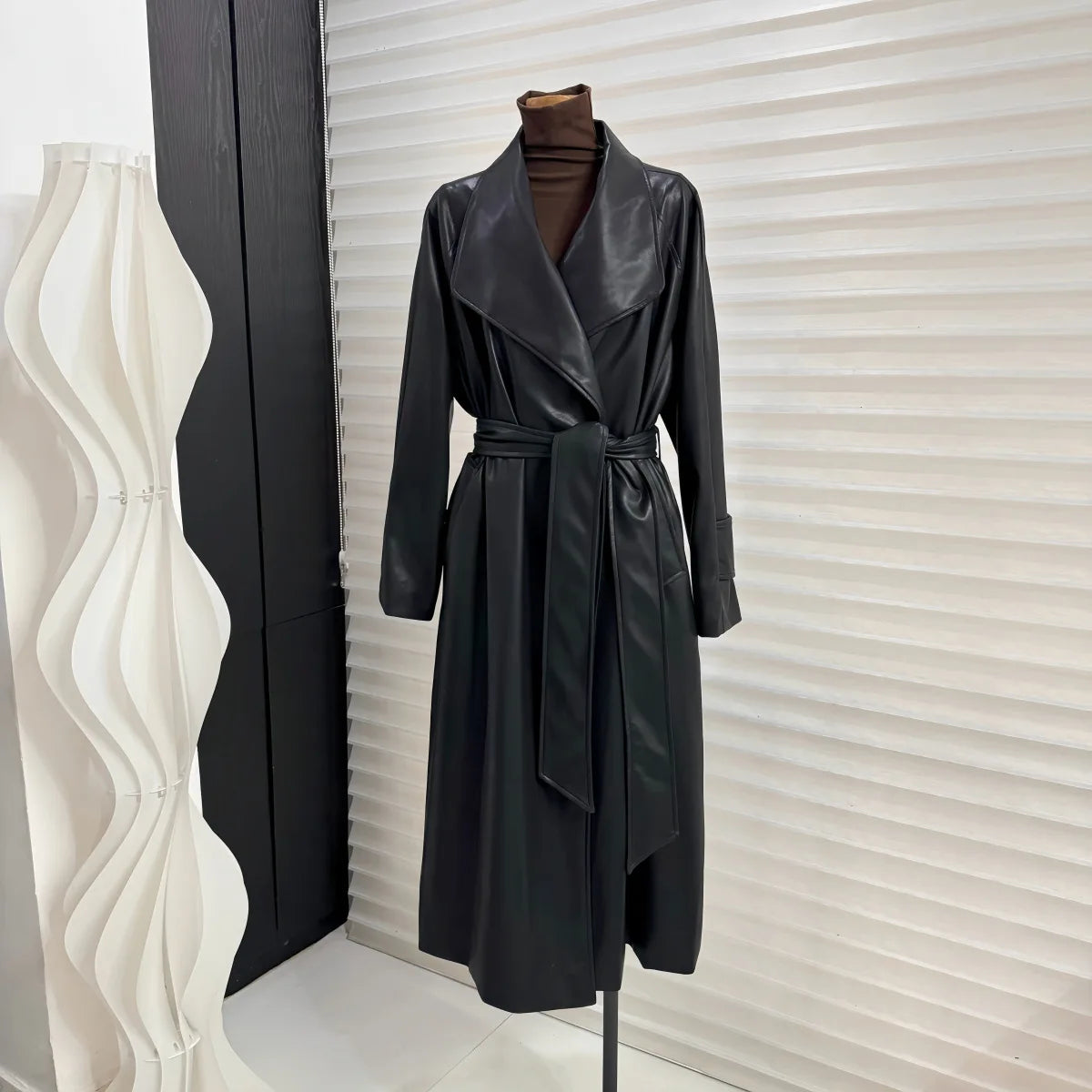 French temperament large lapel collar medium and long leather jacket
