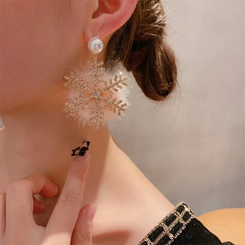 2025 New Christmas Snowflake Plush Dangle Earrings
