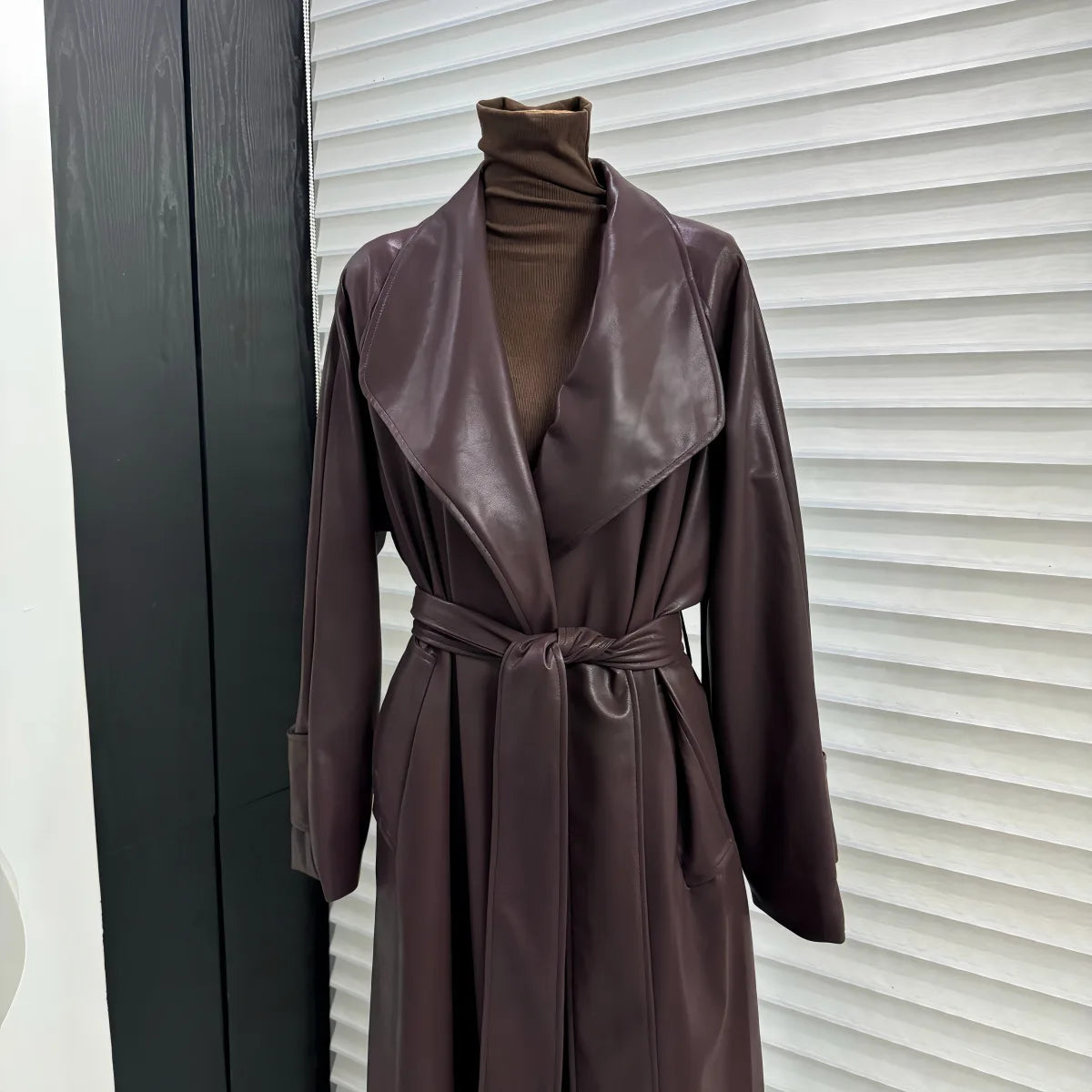 French temperament large lapel collar medium and long leather jacket