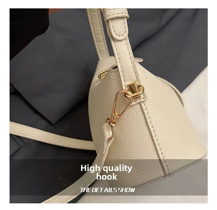 Niche Brand Women's Fashion Handbag Soft Versatile