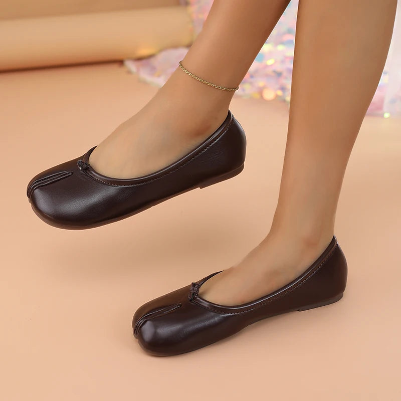 2025 Women's Leather Toe Separator Loafers Flat