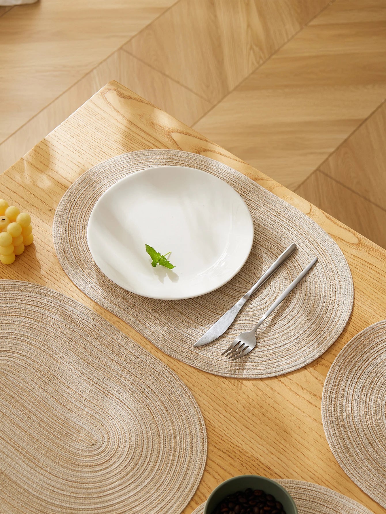 Placemats Set of 4,Heat resistant pad,Place Mat Washable Table Mats