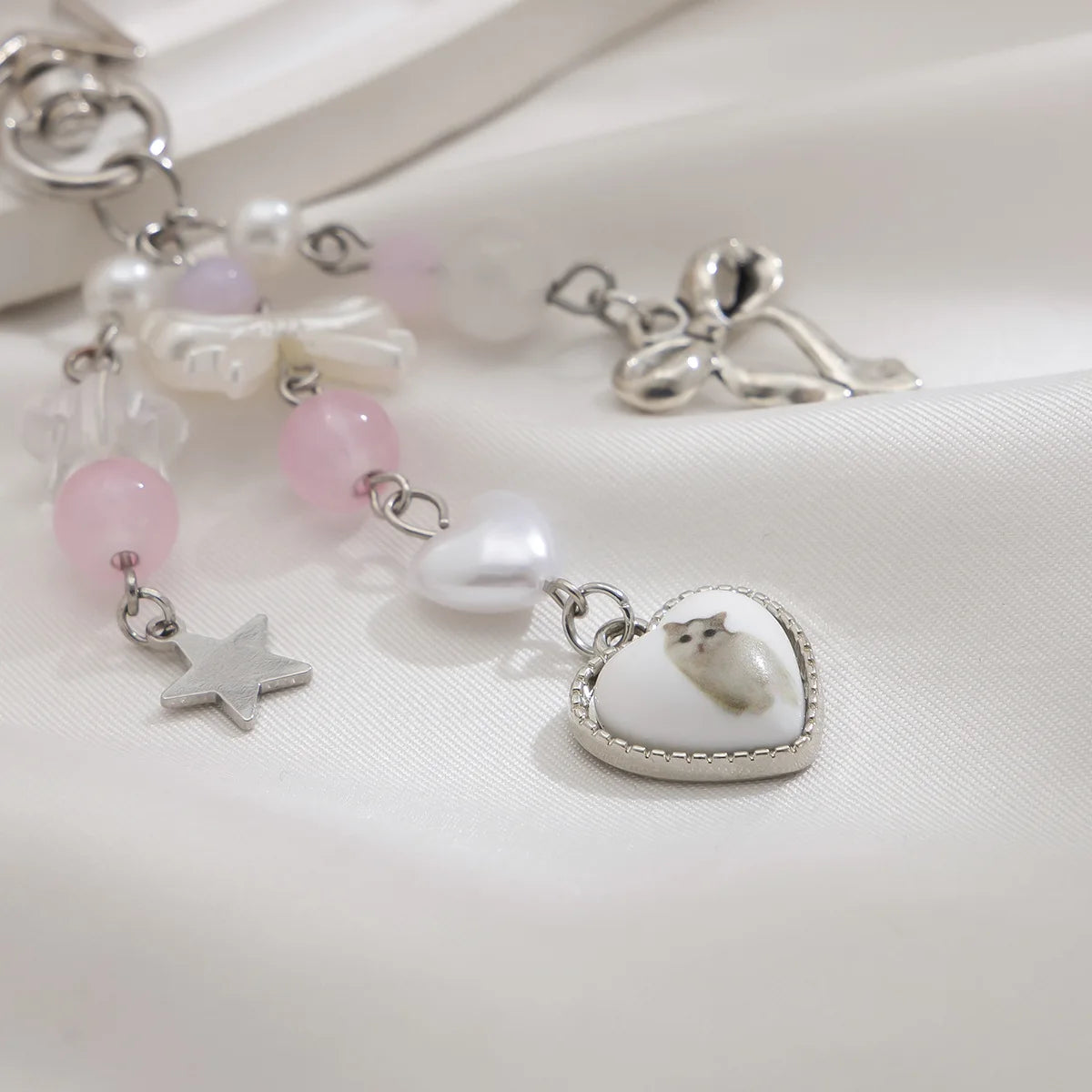 Y2K Fashion Flower Star Love Bow Strawberry Pendant Acrylic Keychain