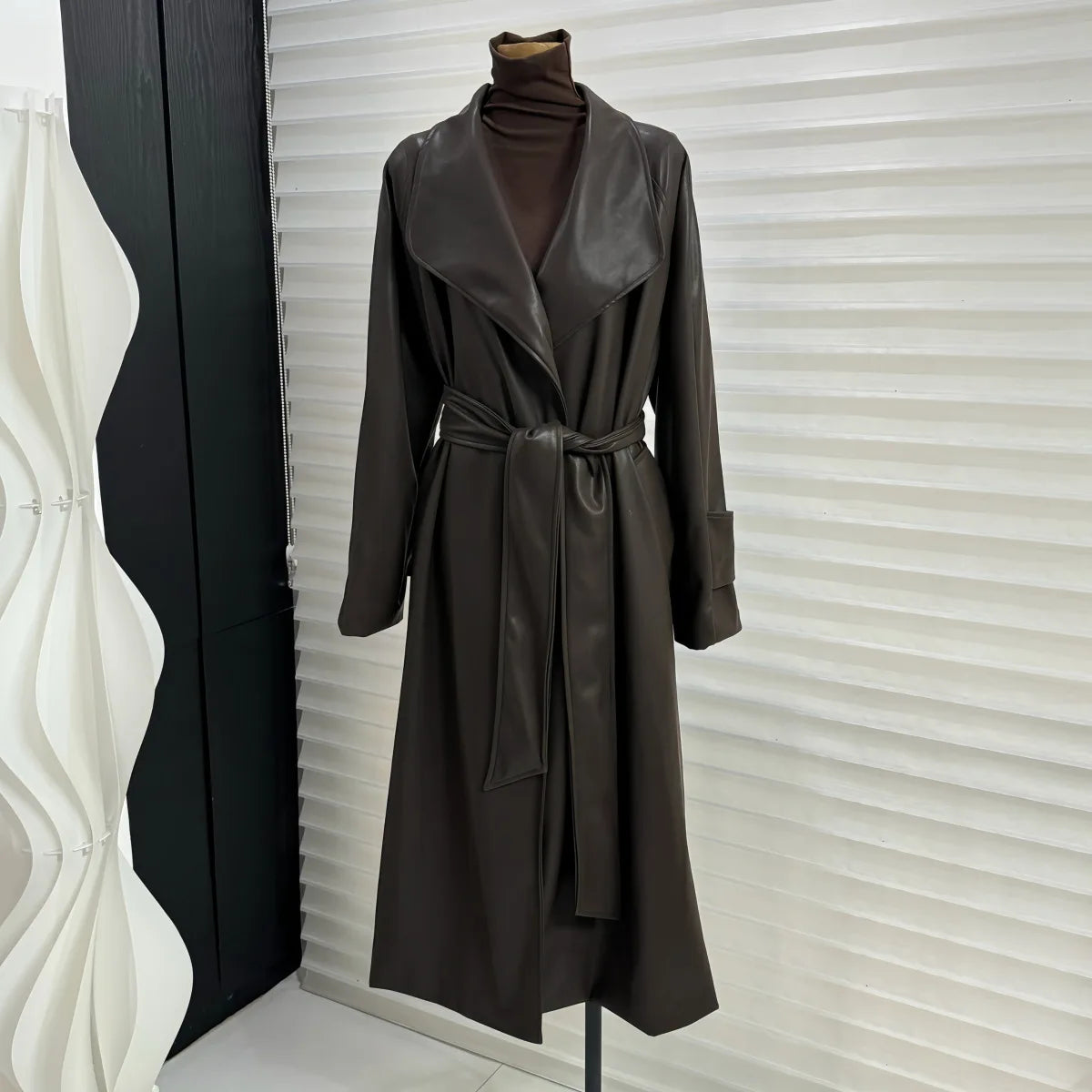 French temperament large lapel collar medium and long leather jacket