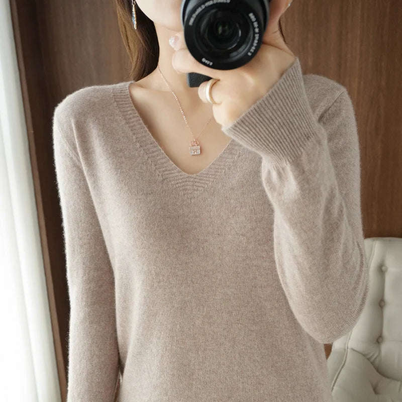 New Cashmere Women's V-neck Pullover