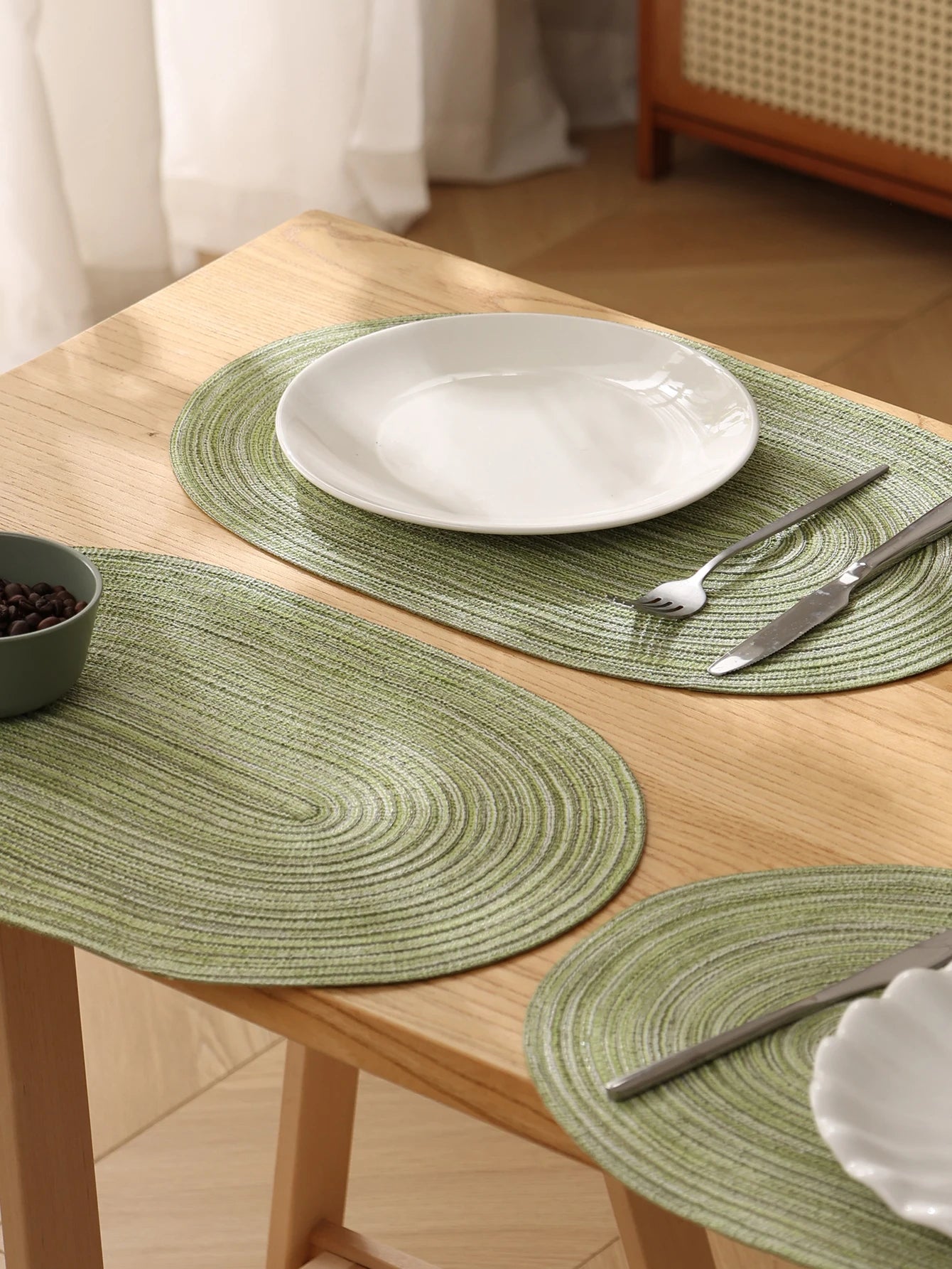 Placemats Set of 4,Heat resistant pad,Place Mat Washable Table Mats